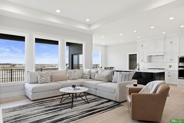 5915 N 197th Street, Elkhorn, NE 68022