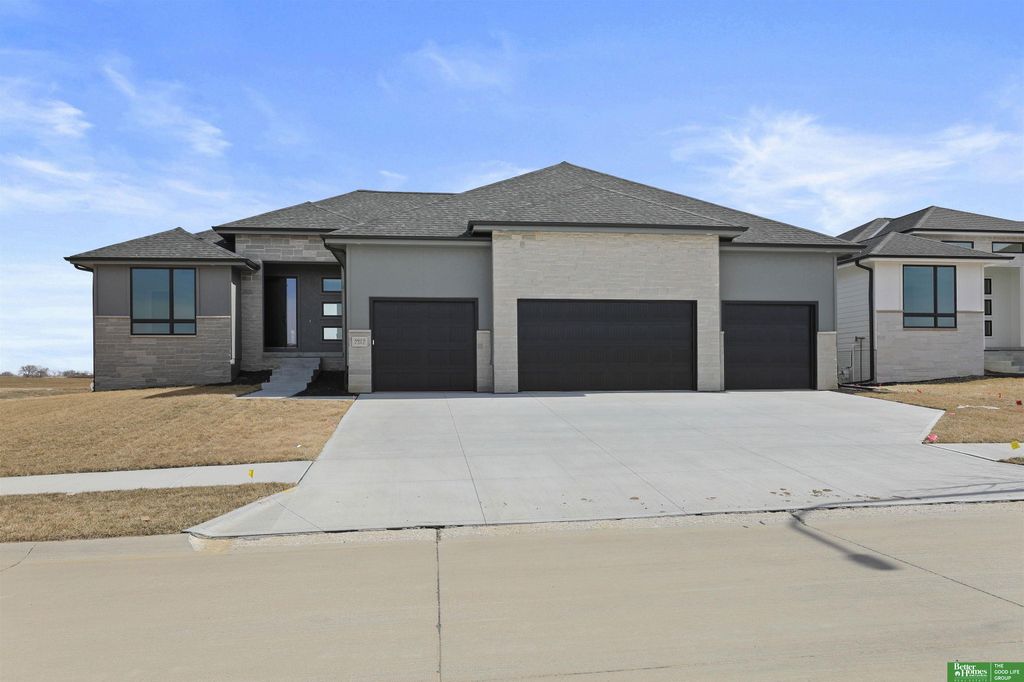 5915 N 197th Street, Elkhorn, NE 68022