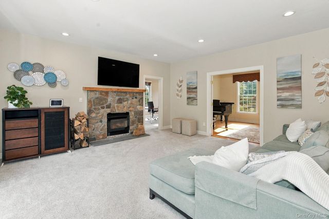 136 Dorchester Drive, Yorktown Heights, NY 10598