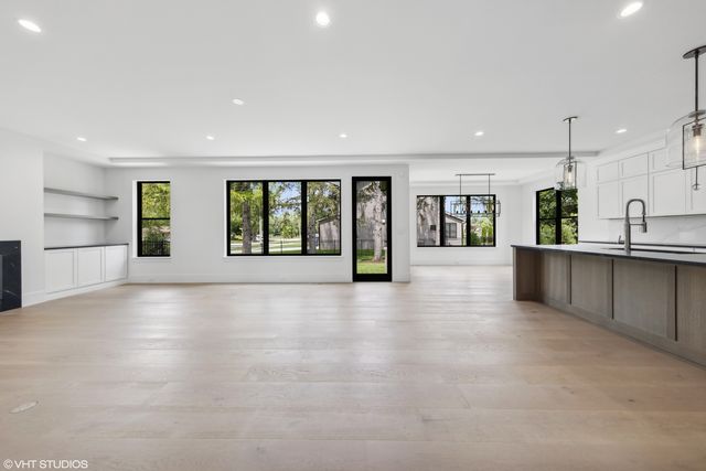 62 Miller Road, Lake Zurich, IL 60047