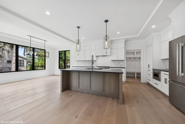 62 Miller Road, Lake Zurich, IL 60047