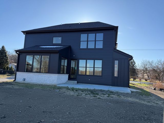 62 Miller Road, Lake Zurich, IL 60047