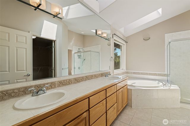 11633 SE 76th Court, Newcastle, WA 98056