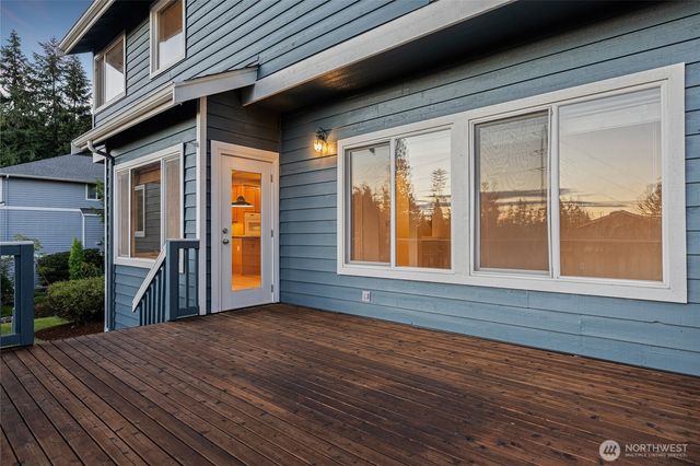 11633 SE 76th Court, Newcastle, WA 98056