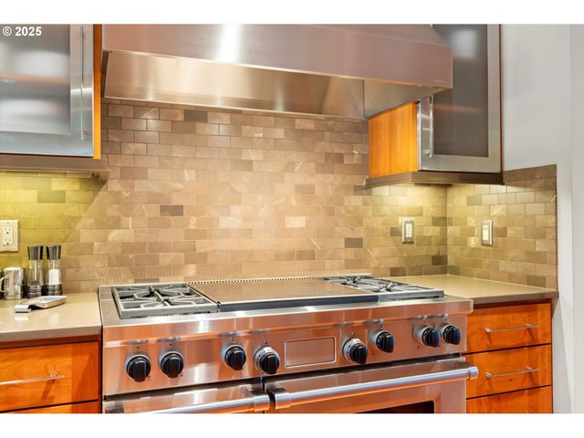 4115 CALAROGA Ct, West Linn, OR 97068