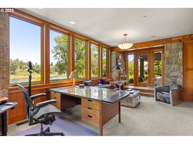 4115 CALAROGA Ct, West Linn, OR 97068