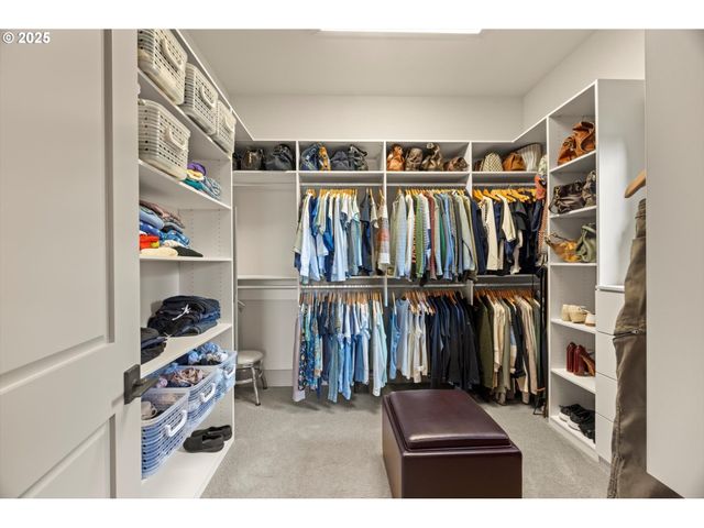 4115 CALAROGA Ct, West Linn, OR 97068