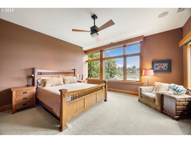 4115 CALAROGA Ct, West Linn, OR 97068