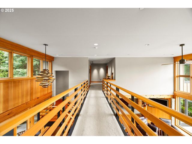 4115 CALAROGA Ct, West Linn, OR 97068