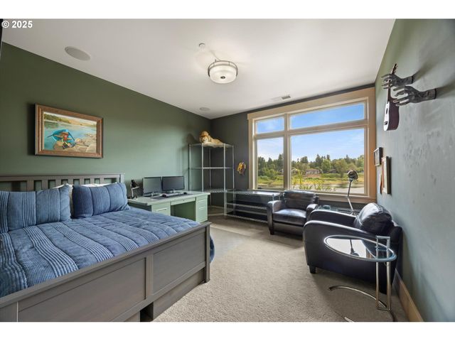 4115 CALAROGA Ct, West Linn, OR 97068