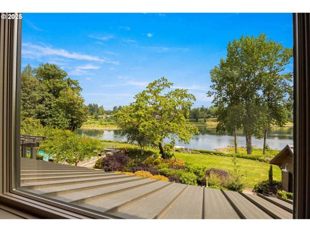 4115 CALAROGA Ct, West Linn, OR 97068