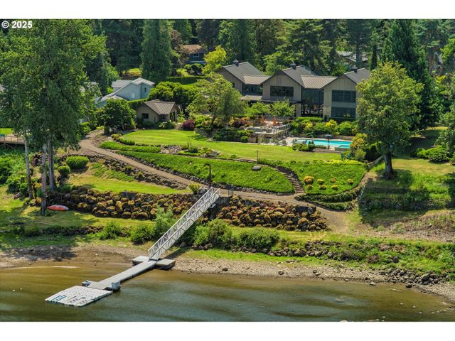 4115 CALAROGA Ct, West Linn, OR 97068