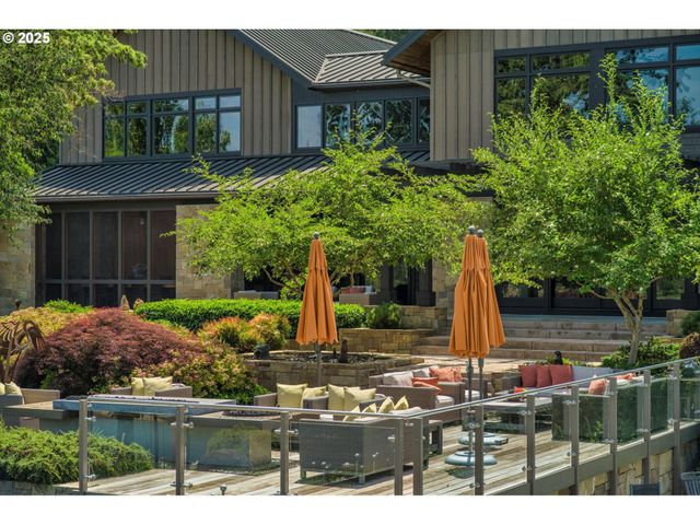 4115 CALAROGA Ct, West Linn, OR 97068