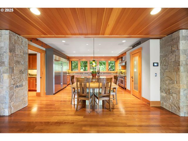 4115 CALAROGA Ct, West Linn, OR 97068