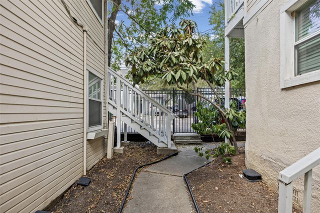 1110 W 22nd ST 12, Austin, TX 78705