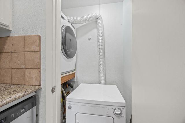 1110 W 22nd ST 12, Austin, TX 78705