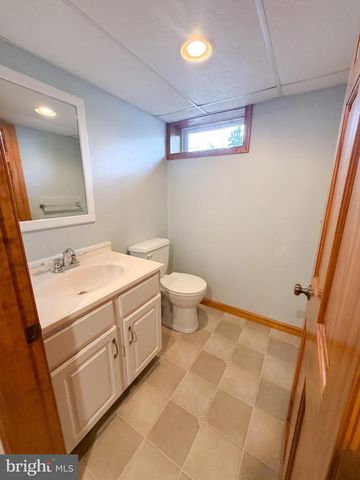 106 ALLEGHENY AVE, Hanover, PA 17331