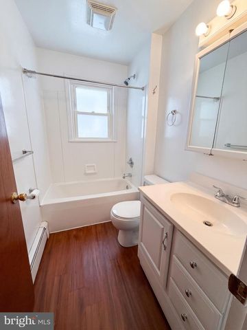 106 ALLEGHENY AVE, Hanover, PA 17331
