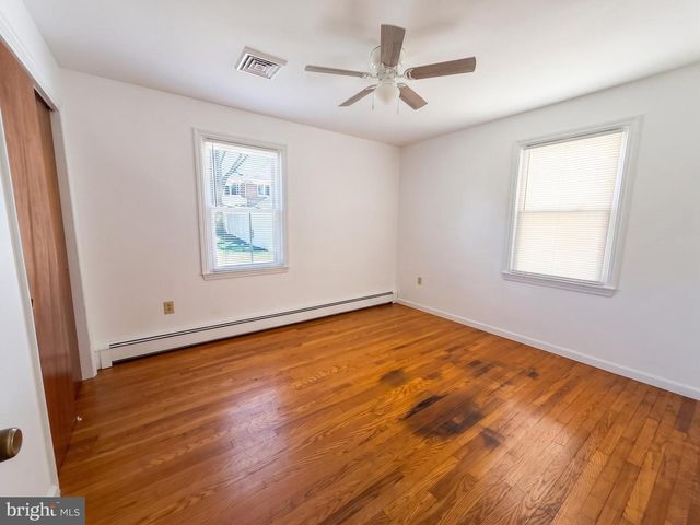 106 ALLEGHENY AVE, Hanover, PA 17331