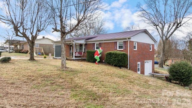 419 Hudson Heights, Hudson, NC 28638