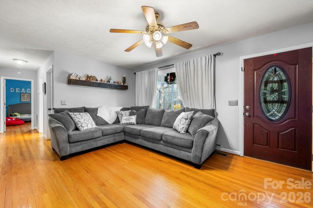 419 Hudson Heights, Hudson, NC 28638