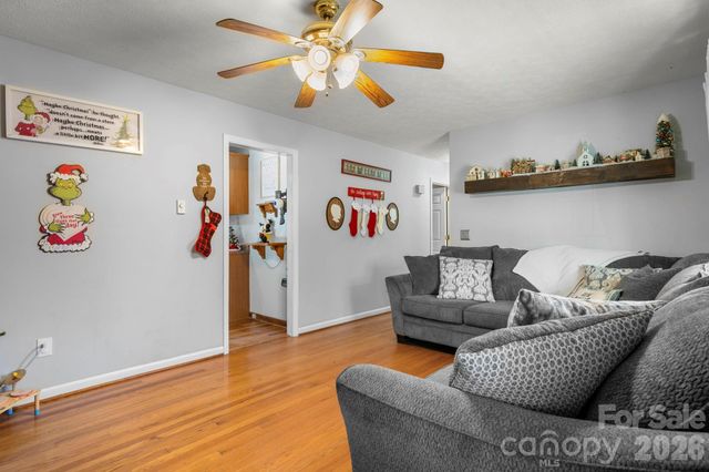 419 Hudson Heights, Hudson, NC 28638