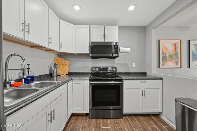 2940 N 38TH Street 8, Phoenix, AZ 85018