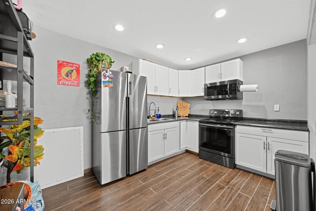 2940 N 38TH Street 8, Phoenix, AZ 85018
