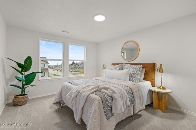 13391 N LOVELAND WAY, Hayden, ID 83835