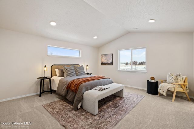 13391 N LOVELAND WAY, Hayden, ID 83835