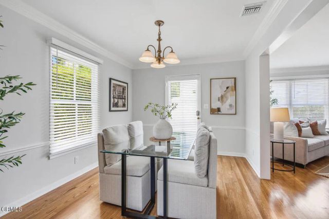 1010 Roxbury Drive, Pasadena, CA 91104
