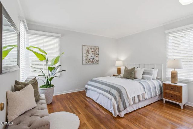 1010 Roxbury Drive, Pasadena, CA 91104