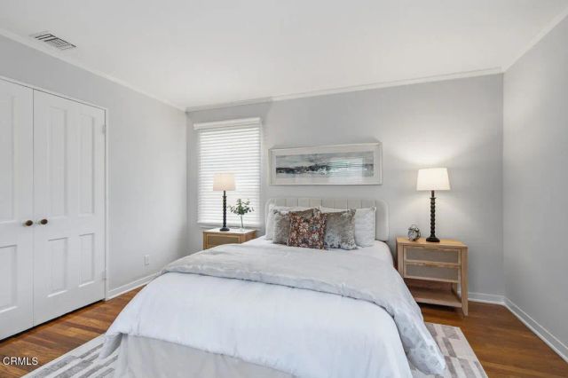 1010 Roxbury Drive, Pasadena, CA 91104