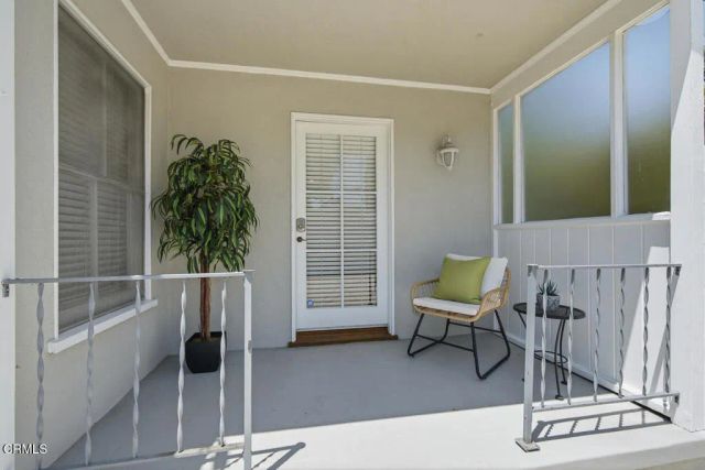 1010 Roxbury Drive, Pasadena, CA 91104