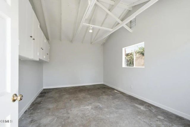 1010 Roxbury Drive, Pasadena, CA 91104