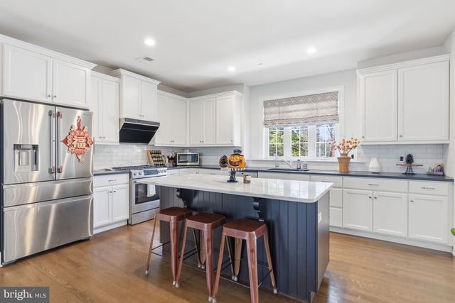 23 GREY CT, Berwyn, PA 19312