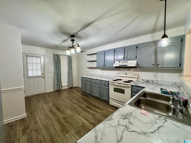 5602 HUNTER BROOK COURT, Gardendale, AL 35071