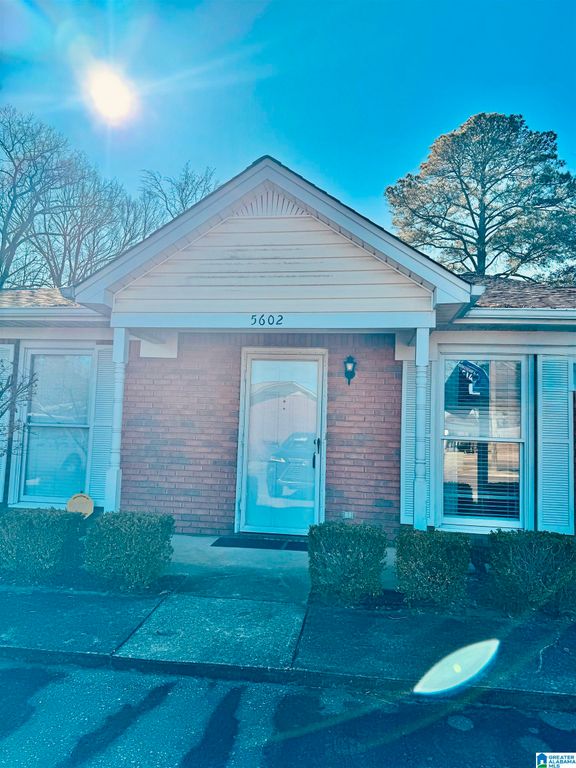 5602 HUNTER BROOK COURT, Gardendale, AL 35071