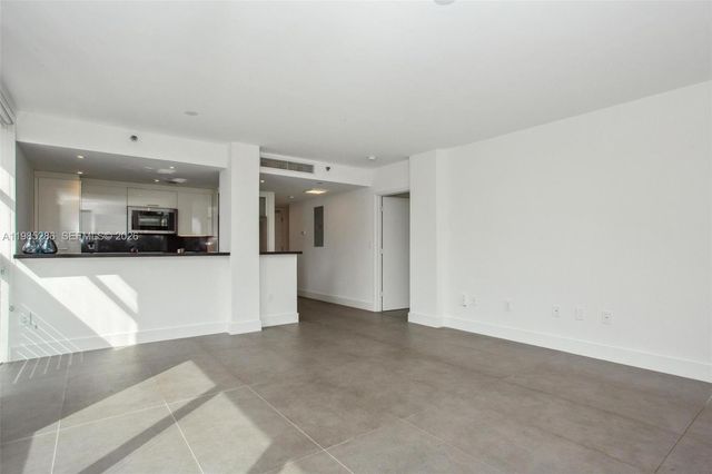 200 Ocean Dr 5A, Miami Beach, FL 33139