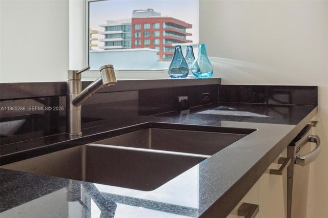 200 Ocean Dr 5A, Miami Beach, FL 33139