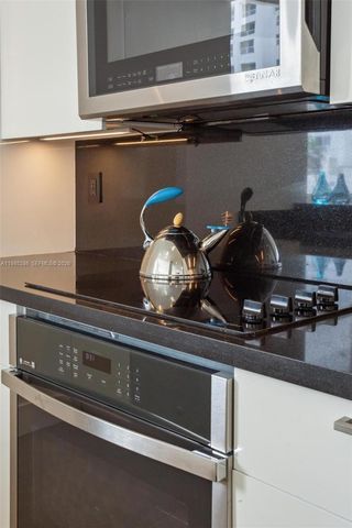 200 Ocean Dr 5A, Miami Beach, FL 33139