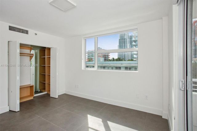 200 Ocean Dr 5A, Miami Beach, FL 33139