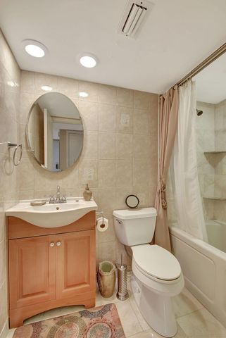 740 E Ocean Avenue 105, Boynton Beach, FL 33435