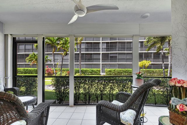 740 E Ocean Avenue 105, Boynton Beach, FL 33435