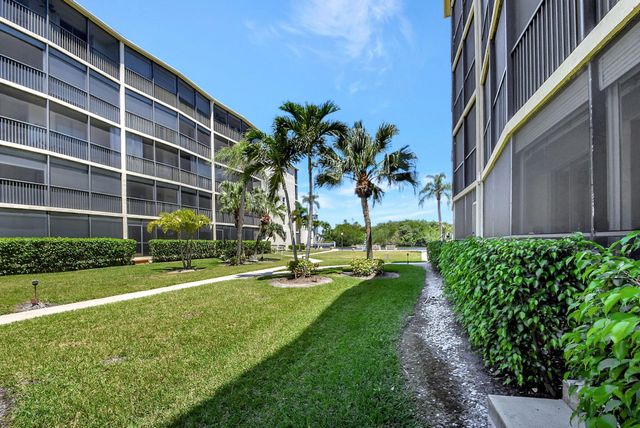 740 E Ocean Avenue 105, Boynton Beach, FL 33435