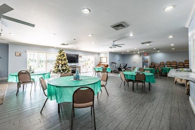 740 E Ocean Avenue 105, Boynton Beach, FL 33435