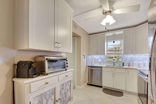 740 E Ocean Avenue 105, Boynton Beach, FL 33435