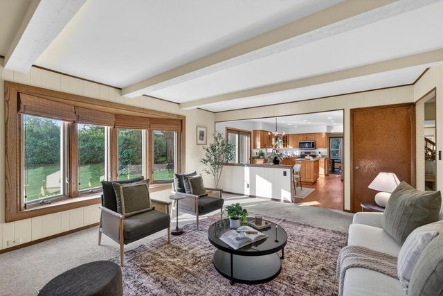 3109 W Fleur De Lis DRIVE, Mequon, WI 53092