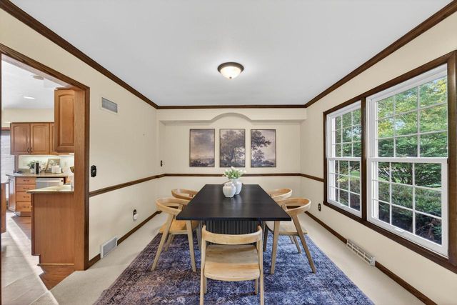 3109 W Fleur De Lis DRIVE, Mequon, WI 53092