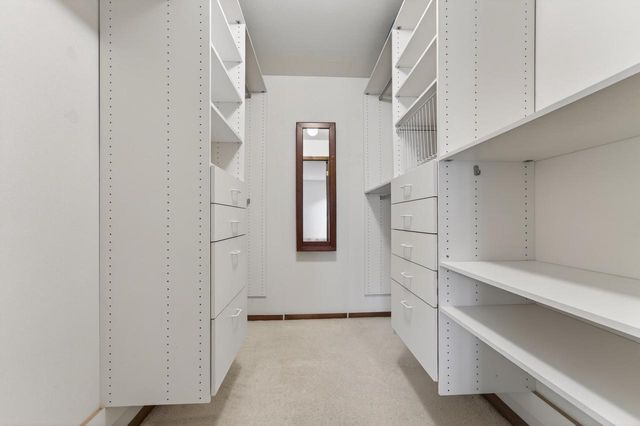 3109 W Fleur De Lis DRIVE, Mequon, WI 53092